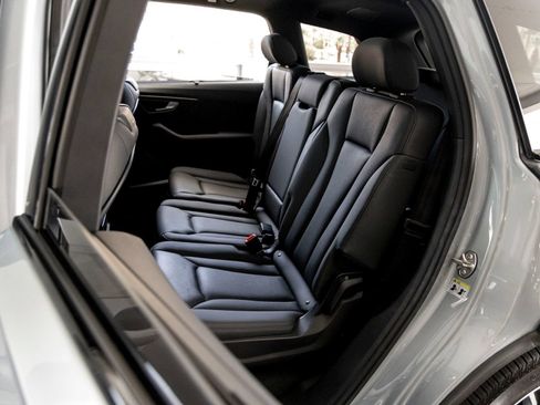 Used 2023 Audi Q7 3.0T Prestige w/ Prestige Package AWD/4WD image 19