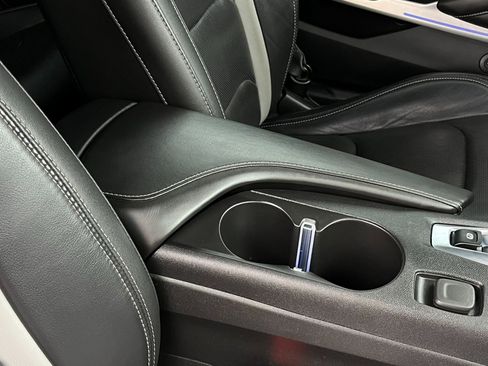 Used 2018 Chevrolet Camaro SS image 19