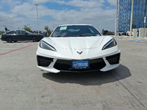 Used 2025 Chevrolet Corvette Stingray Coupe w/ 1LT RWD image 2