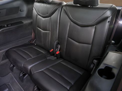 Used 2022 Cadillac XT6 Luxury image 26