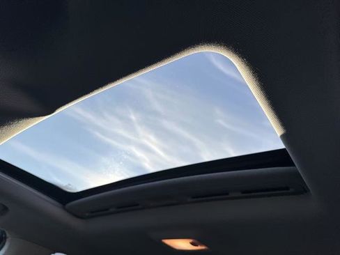 Used 2017 Chevrolet Trax LT w/ Sun & Sound Package image 15