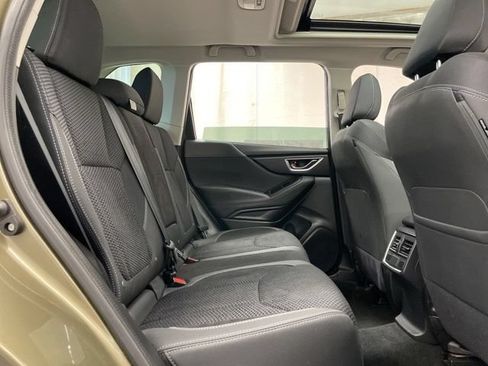 Used 2023 Subaru Forester Premium AWD/4WD image 16