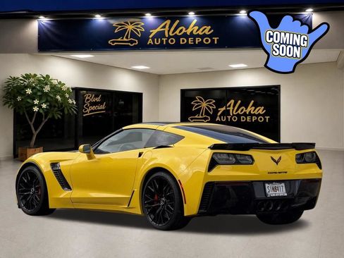 Used 2015 Chevrolet Corvette Z06 w/ 3LZ Preferred Equipment Group RWD image 3