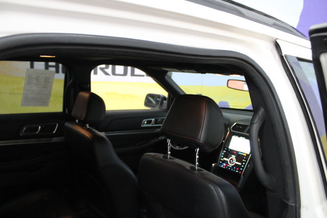 Used 2017 Ford Explorer Sport AWD/4WD image 10