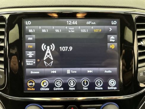 Used 2020 Jeep Grand Cherokee Limited AWD/4WD image 16
