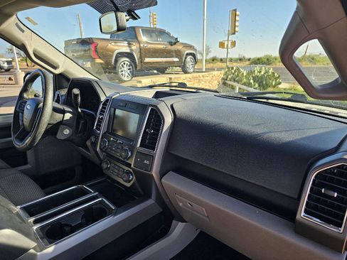 Used 2015 Ford F150 XLT w/ Equipment Group 302A Luxury image 24