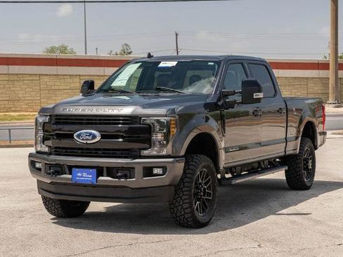 Certified 2019 Ford F250 Lariat w/ Lariat Ultimate Package AWD/4WD image 4