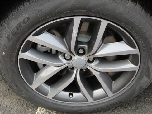 New 2026 Land Rover Range Rover Evoque S image 8