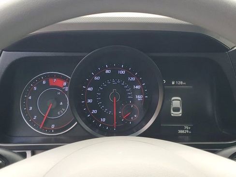 Certified 2023 Hyundai Elantra SEL image 22