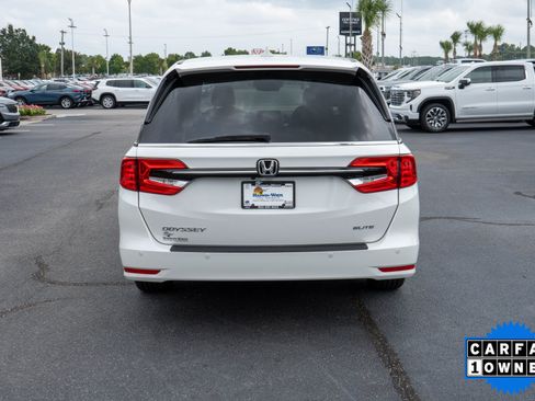 Used 2024 Honda Odyssey Elite image 4