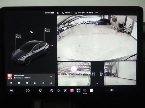 Used 2021 Tesla Model Y Long Range AWD/4WD image 25
