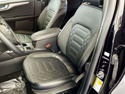 Used 2024 Ford Escape Platinum w/ Premium Technology Package AWD/4WD image 20