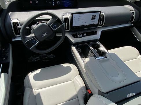 New 2025 Ford Expedition Max Active image 12