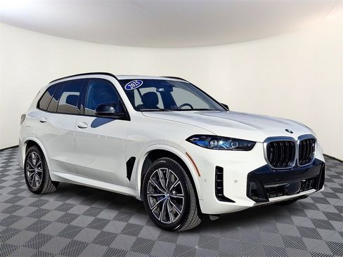 Used 2025 BMW X5 M60i image 1