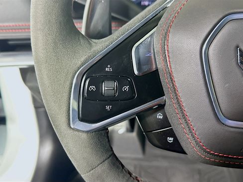 Used 2022 Chevrolet Corvette Stingray Premium Cpe w/ Z51 Performance Package RWD image 16