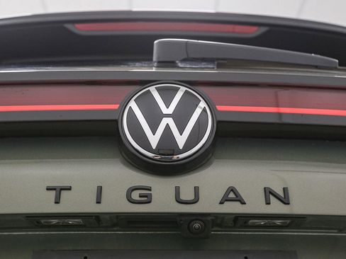 New 2026 Volkswagen Tiguan SE R-Line image 11
