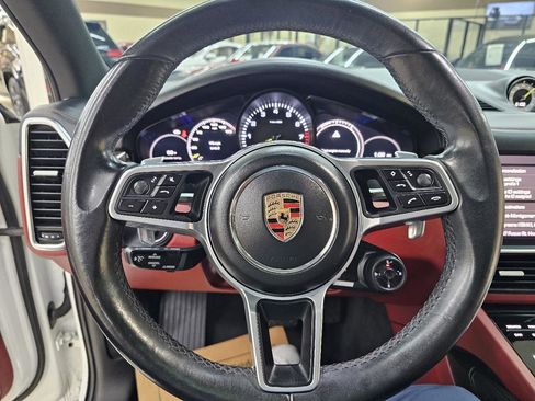 Used 2020 Porsche Cayenne E-Hybrid image 30