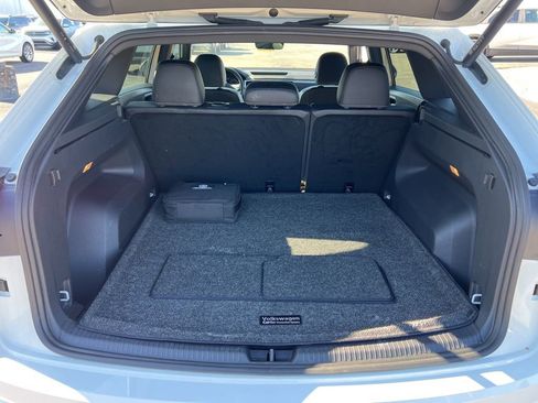 Used 2023 Volkswagen Atlas Cross Sport SE image 14