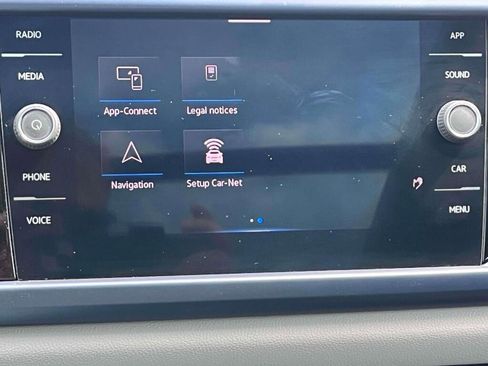 Used 2022 Volkswagen Taos SE w/ Panoramic Sunroof Package FWD image 24