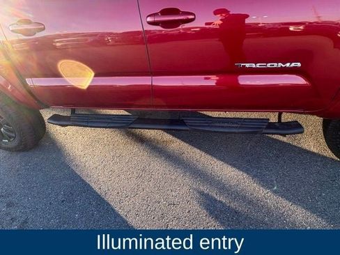 Used 2021 Toyota Tacoma SR5 image 31