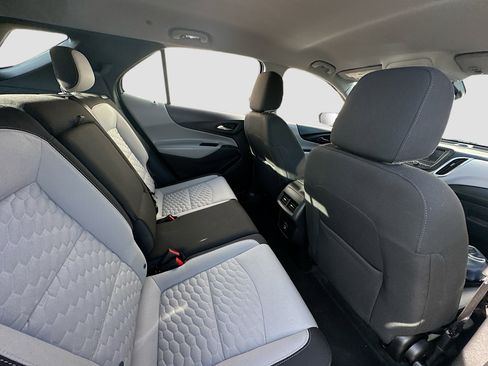 Used 2020 Chevrolet Equinox LS image 29