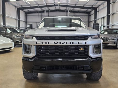 Used 2023 Chevrolet Silverado 2500 Custom w/ Custom Value Package AWD/4WD image 2