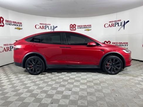 Used 2022 Tesla Model X Plaid image 8