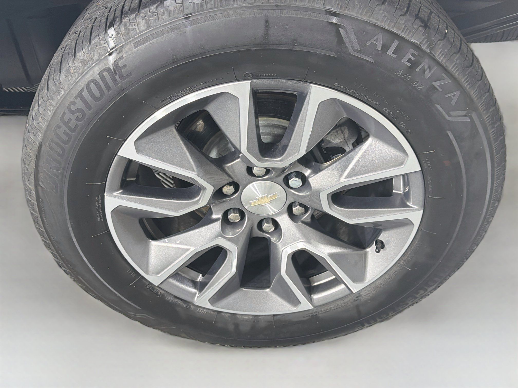 Used 2024 Chevrolet Silverado 1500 LT AWD/4WD image 11