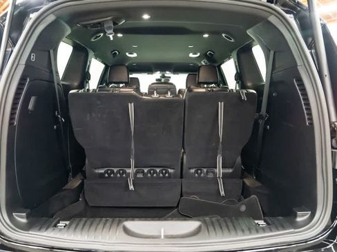 Used 2025 Chrysler Pacifica Select FWD image 8