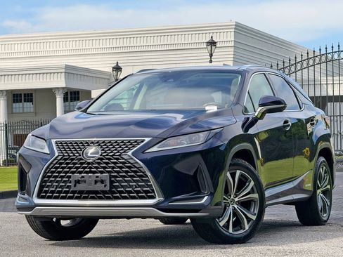 Used 2020 Lexus RX 450h AWD w/ Premium Package image 2