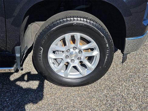 Certified 2023 Chevrolet Silverado 1500 LT image 10