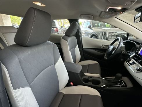 Used 2024 Toyota Corolla LE FWD image 27
