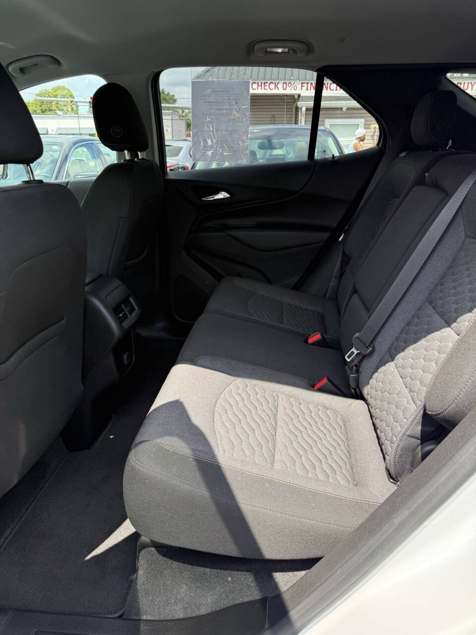 Used 2018 Chevrolet Equinox LT FWD image 14