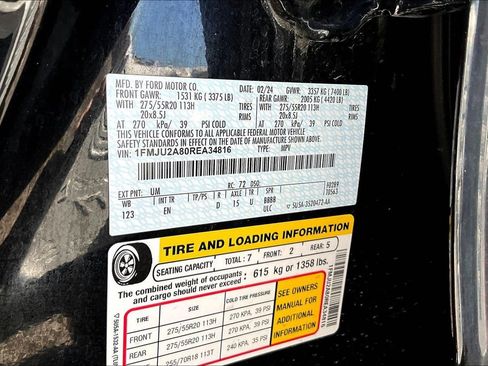 Used 2024 Ford Expedition Limited image 19