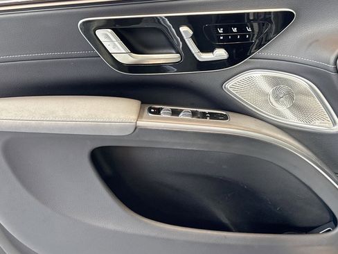 Used 2023 Mercedes-Benz EQS 580 4MATIC SUV image 17