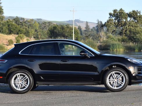 Used 2021 Porsche Macan AWD/4WD image 27