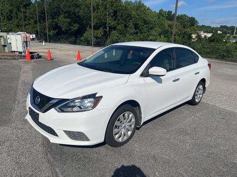 Used 2016 Nissan Sentra S FWD image 3