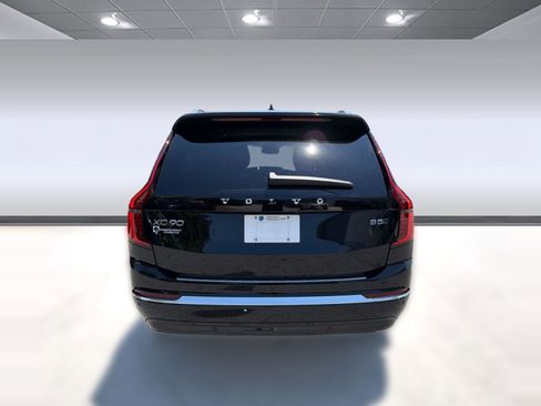 New 2026 Volvo XC90 B5 Plus w/ Protection Package AWD/4WD image 9