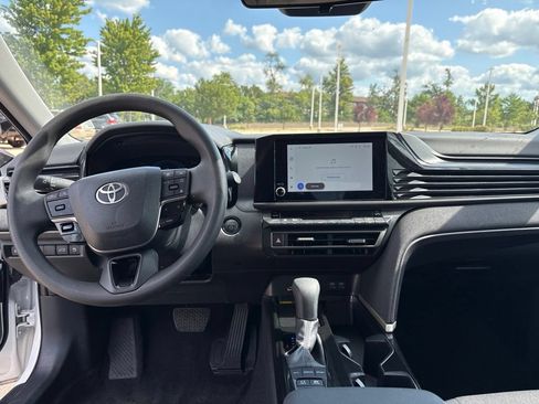 Used 2025 Toyota Camry LE FWD image 21