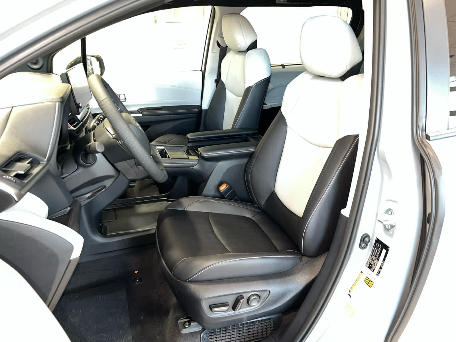 New 2026 Toyota Sienna XSE AWD/4WD image 15
