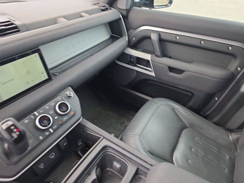 Used 2022 Land Rover Defender 110 SE AWD/4WD image 40