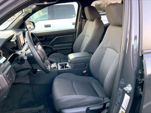 Used 2025 Toyota Tacoma SR5 image 8