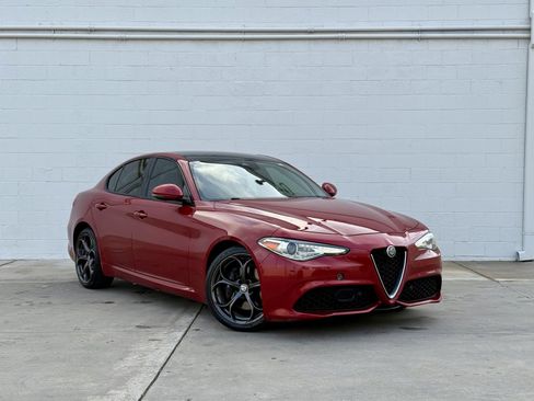 Used 2017 Alfa Romeo Giulia Ti w/ TI 19" Sport Package image 1