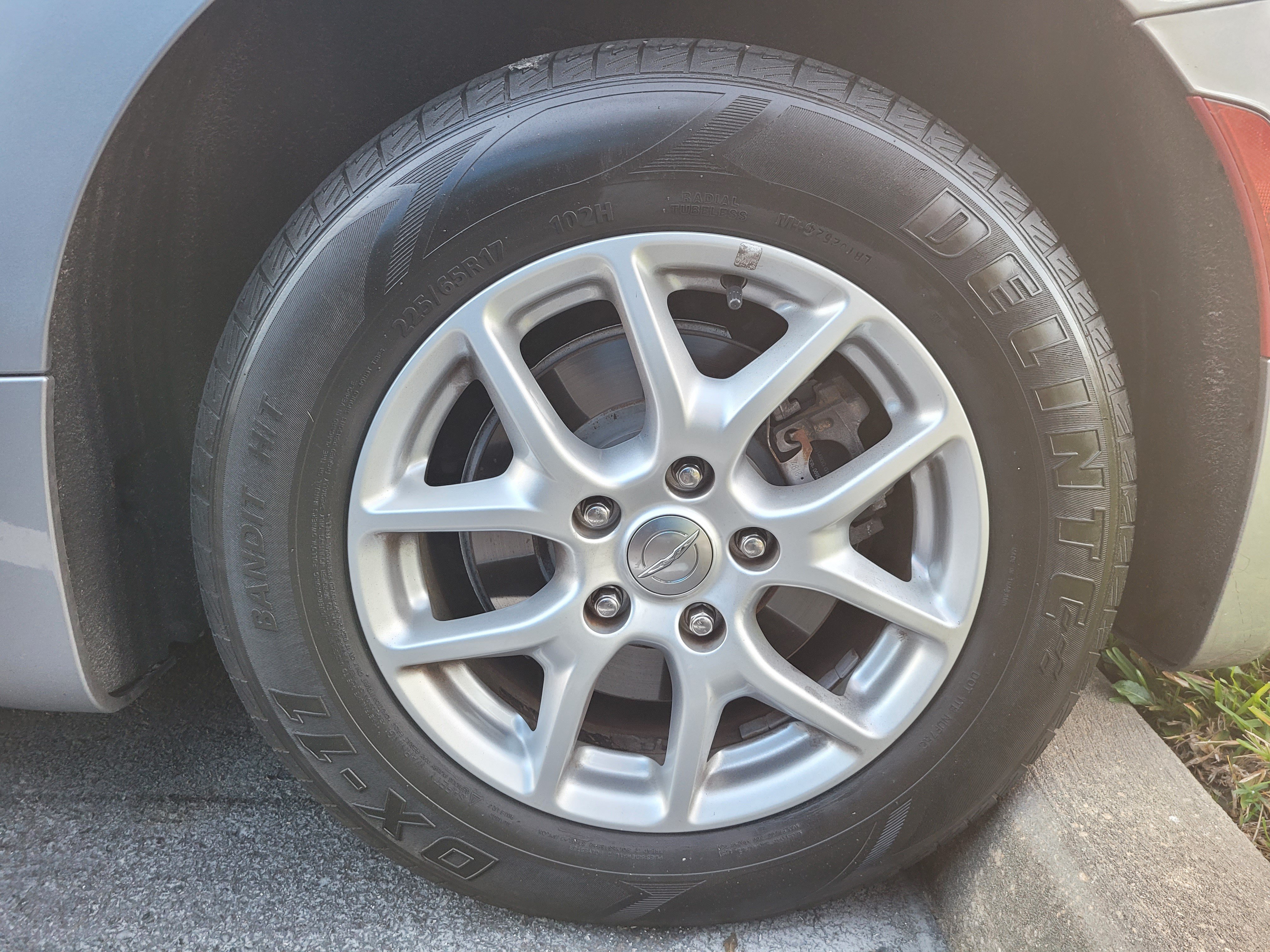Used 2020 Chrysler Pacifica Touring-L FWD image 8