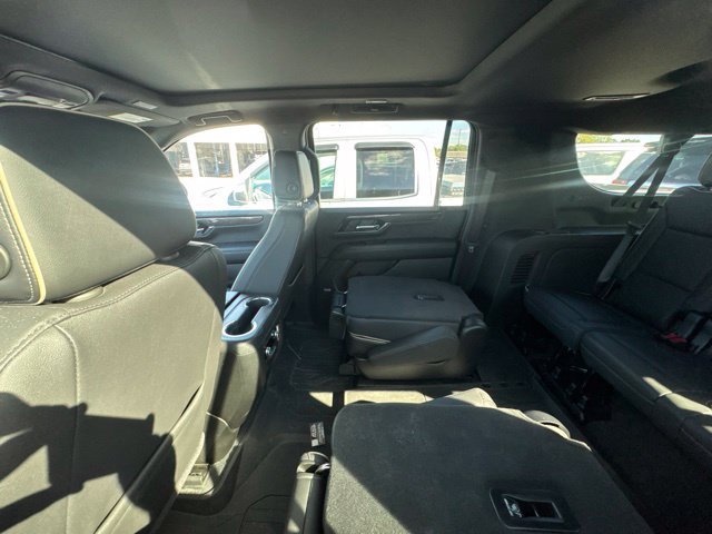 Used 2025 GMC Yukon XL Elevation w/ Technology Package AWD/4WD image 14
