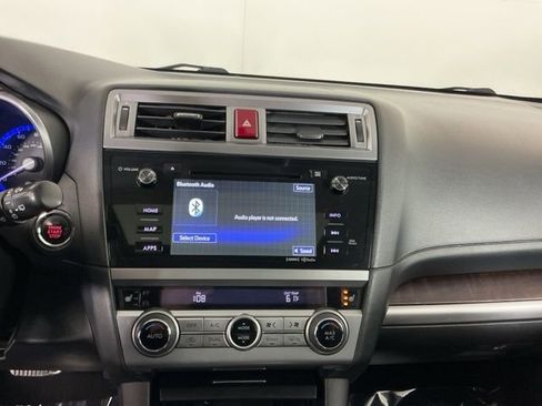 Used 2016 Subaru Outback 2.5i Limited AWD/4WD image 18