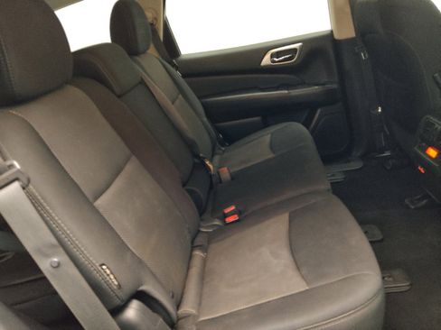 Used 2020 Nissan Pathfinder SV FWD image 19