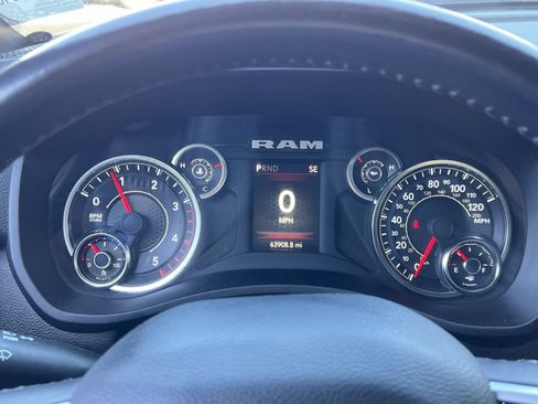 Used 2024 RAM 2500 Big Horn AWD/4WD image 22