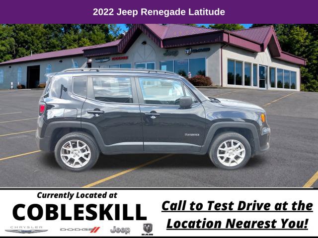 Used 2022 Jeep Renegade Latitude w/ Convenience Group AWD/4WD image 3