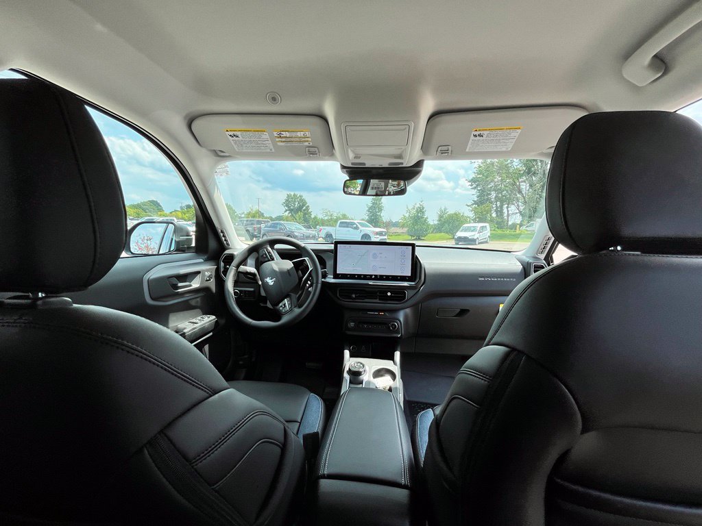 New 2026 Ford Bronco Sport Outer Banks w/ Sasquatch Outer Banks Package AWD/4WD image 13
